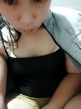 YANINA-20 live sex cam