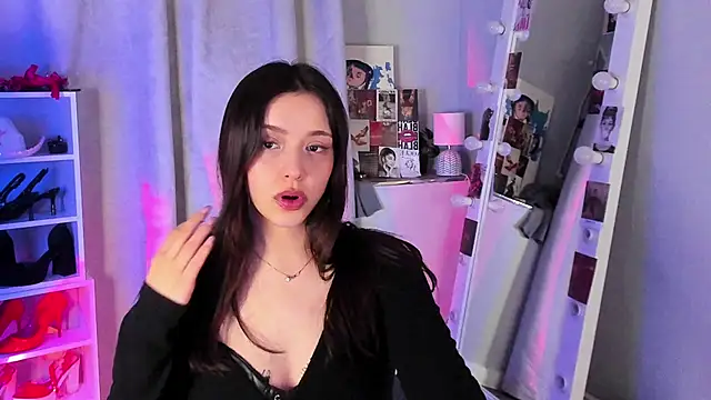 Sahara_Shields's cam snapshot