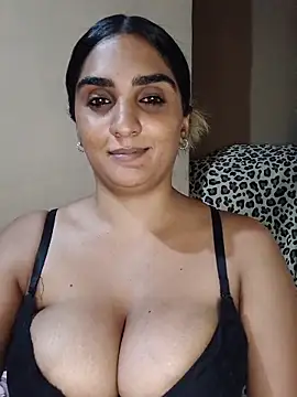 Eroticindian07's cam snapshot