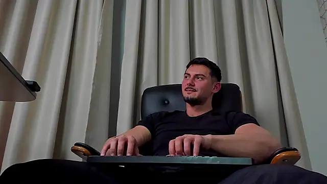 ClintMasters live sex cam