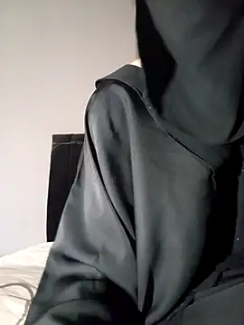 Milan-88 live sex cam