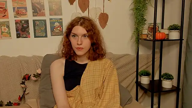 LunarHollow live sex cam