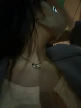 Linh_2004 live sex cam