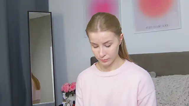 VioletiSwone live sex cam