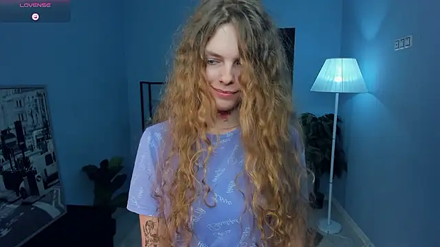 RayaNenlia live sex cam