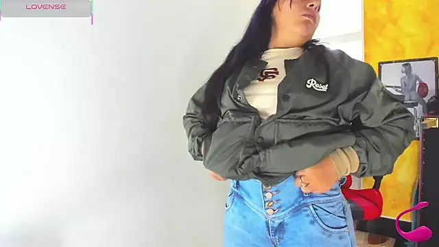 Charis_21 live sex cam