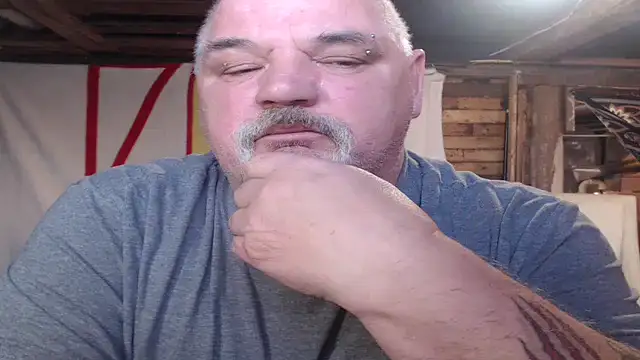 Newfiesausage1972 live sex cam