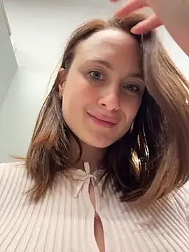 Dina_Tease live sex cam