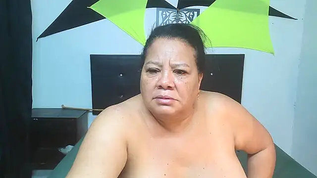 Shanttal0272 live sex cam