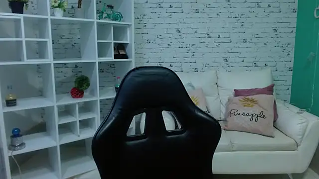 mariana_blondee's cam snapshot