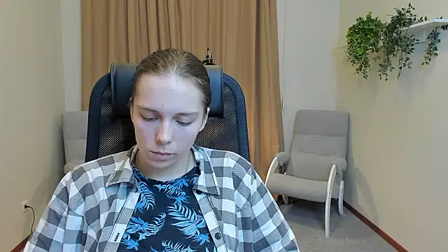 HeidiMinnix's cam snapshot