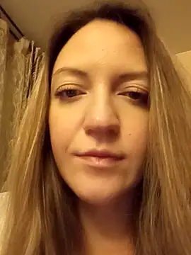 KattyLuuu's cam snapshot