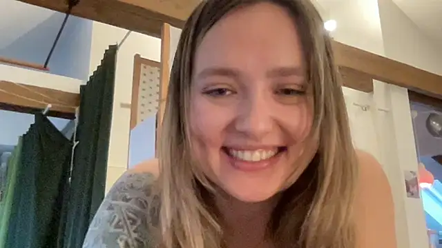 MyMegann's cam snapshot