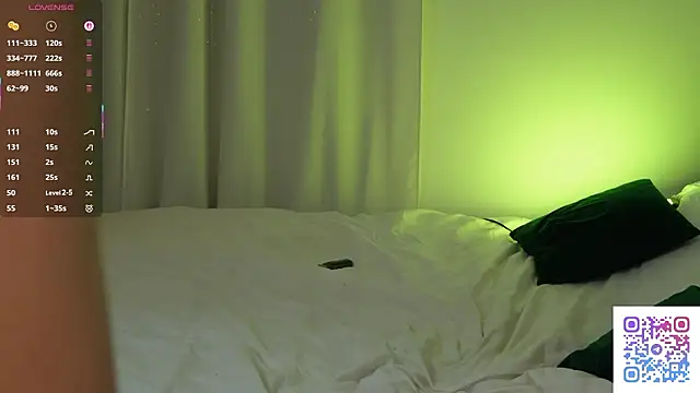 MilaFlame's cam snapshot