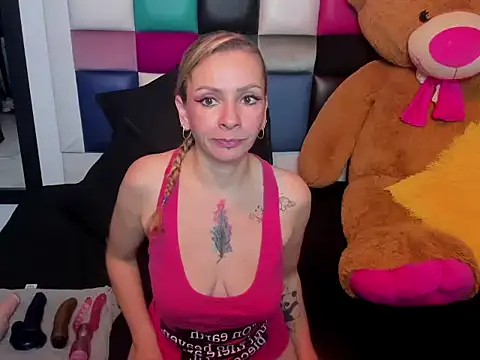 alaha_evans's cam snapshot