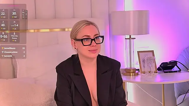 NicoleRays's cam snapshot