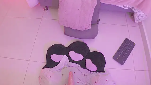 angel_rouse_'s cam snapshot