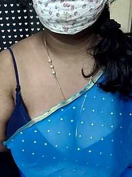 Yoursriya25's cam snapshot