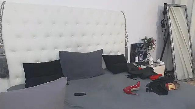 AlinaOnly's cam snapshot