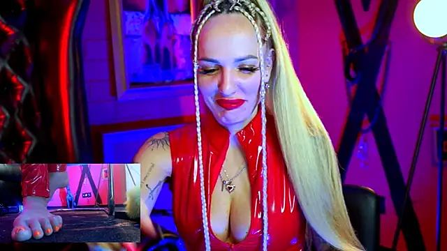 MonicaMaxwel's cam snapshot