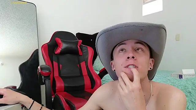 Elian_Cooper live sex cam