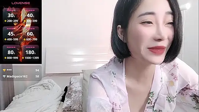 YIWA-2000 live sex cam