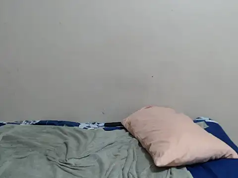 SexyLipss_'s cam snapshot