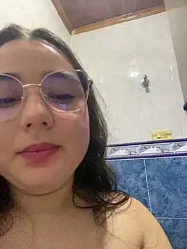 LunaGil1 live sex cam