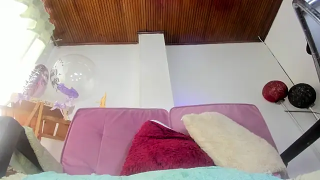 emely_exotic live sex cam