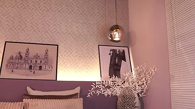 IzzyWild live sex cam