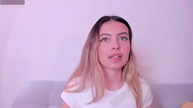 Fernanda_aaaa's cam snapshot