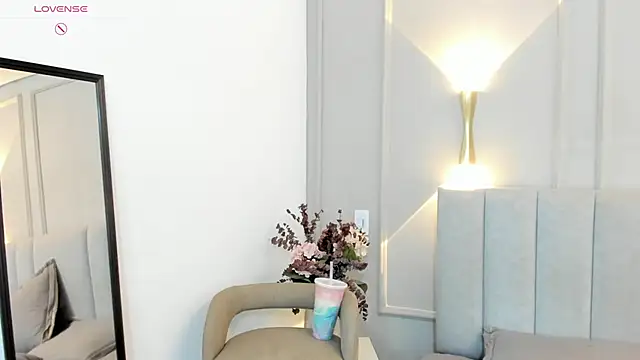 tutu_milf live sex cam