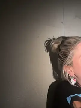 toomuchofafreak's cam snapshot