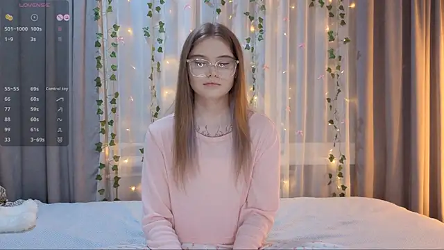 CarolinePepper live sex cam