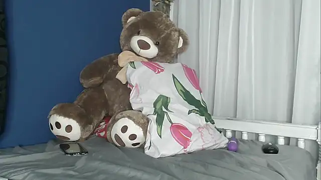 lunahototinparis18's cam snapshot