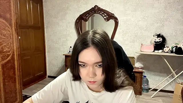 CrunchBerries's cam snapshot