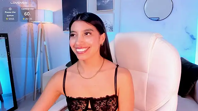 Tiffany_Low's cam snapshot