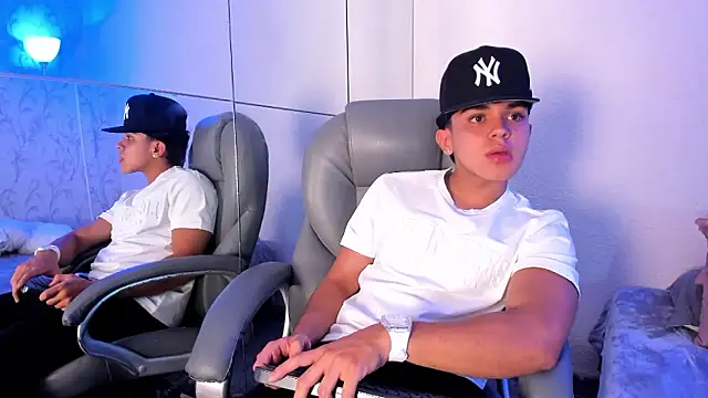 _TaylorBlack live sex cam