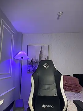 HoneyMollyX live sex cam