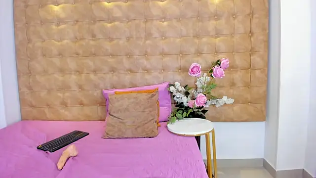 elizabeeth_jones's cam snapshot