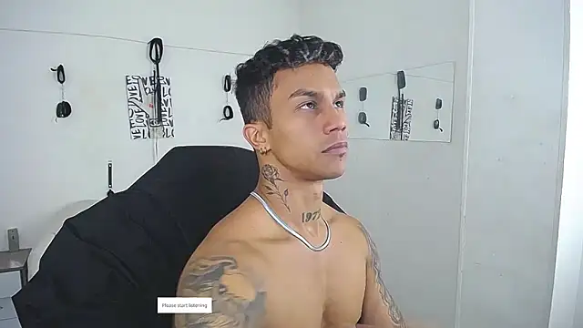 Leonard_Price live sex cam