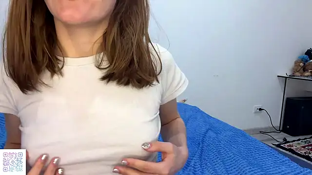 EmiliBreeze's cam snapshot