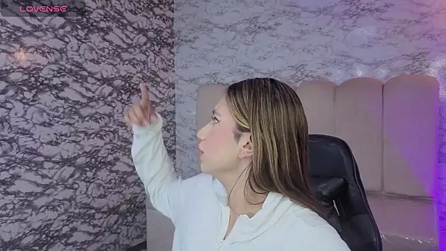 Evy_Luxx_v live sex cam