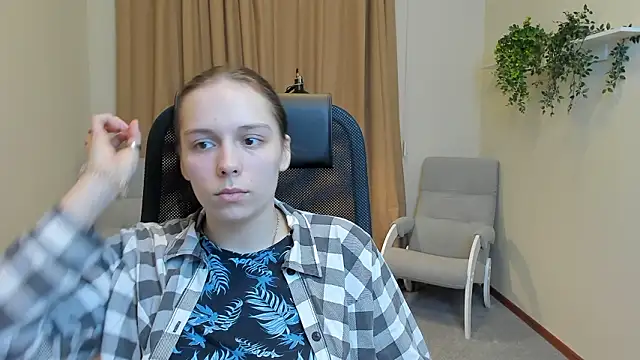 HeidiMinnix's cam snapshot