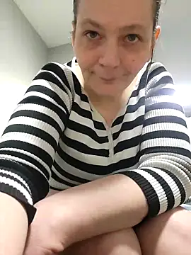 roksa2026's cam snapshot