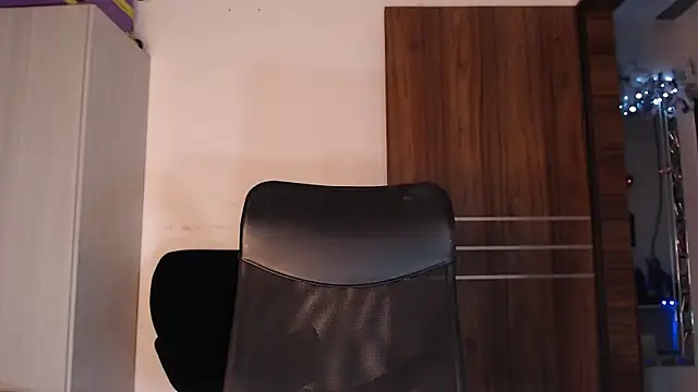 mistressbigcock777 live sex cam