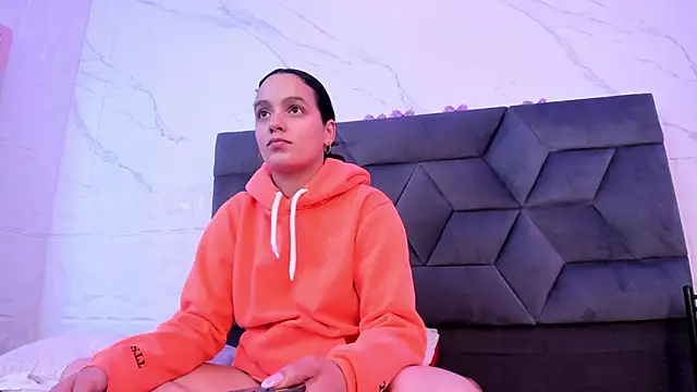 Maia_Park's cam snapshot