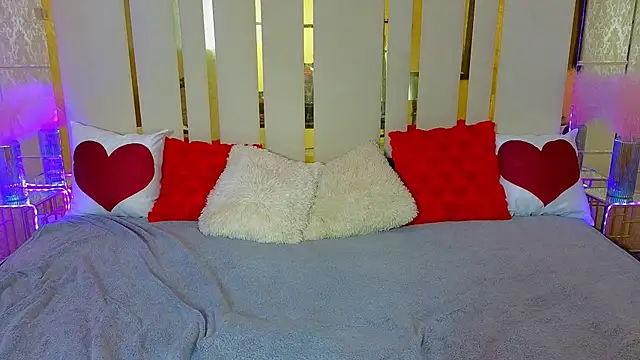 Neyla_Charm's cam snapshot