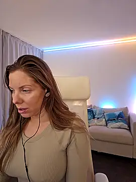 Nova-Lee's cam snapshot