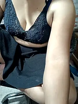 DipaliAliya's cam snapshot